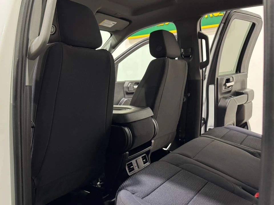 2024 GMC Sierra 5th Gen - Image 17 of 21