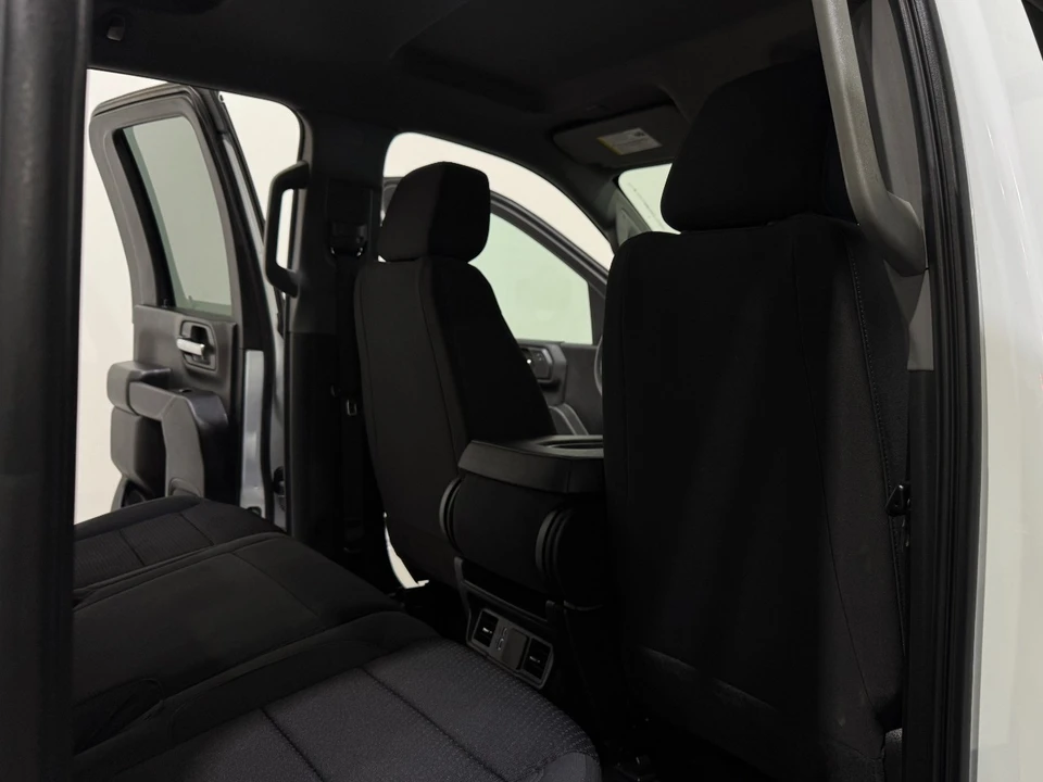 2024 GMC Sierra 5th Gen - Image 16 of 21