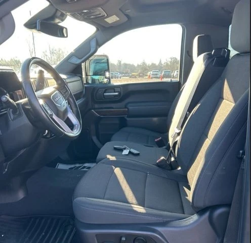 2024 GMC Sierra 5th Gen - Image 9 of 10