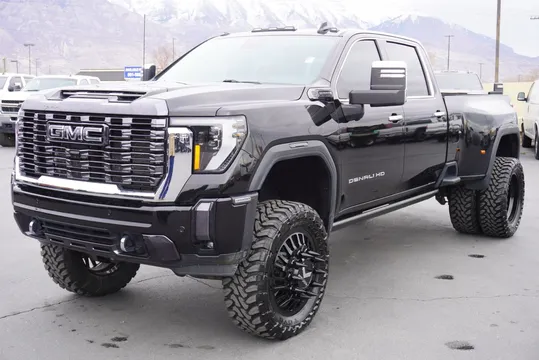 2024 GMC Sierra 3500HD Denali Ultimate