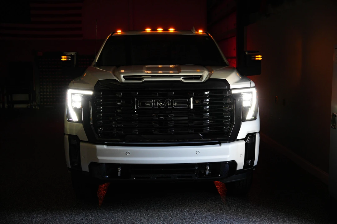 2024 GMC Sierra Heavy Duty 5th Gen - Image 14 of 31