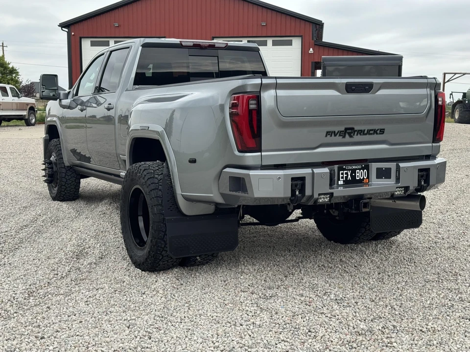 2024 GMC Sierra Heavy Duty 5th Gen - Image 8 of 31