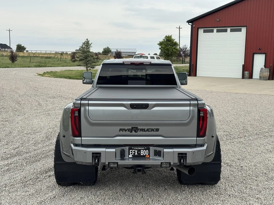 2024 GMC Sierra Heavy Duty 5th Gen - Image 11 of 31