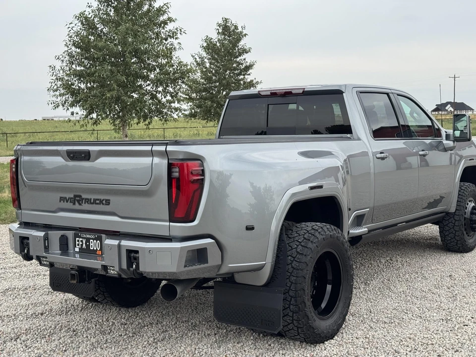 2024 GMC Sierra Heavy Duty 5th Gen - Image 12 of 31