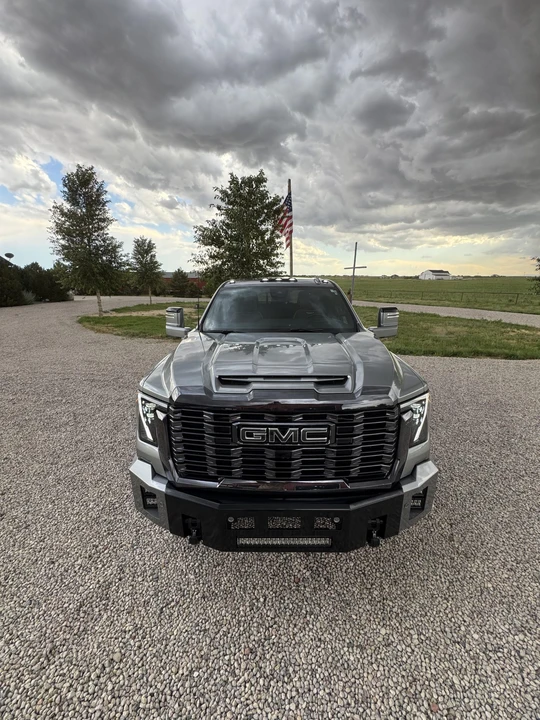 2024 GMC Sierra Heavy Duty 5th Gen - Image 19 of 31
