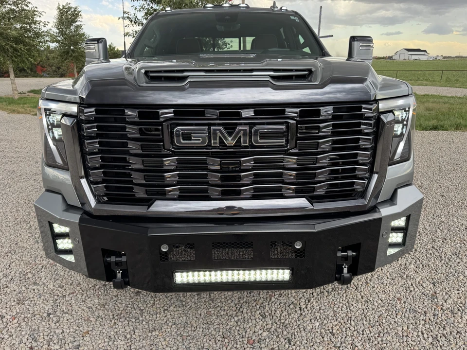 2024 GMC Sierra Heavy Duty 5th Gen - Image 22 of 31