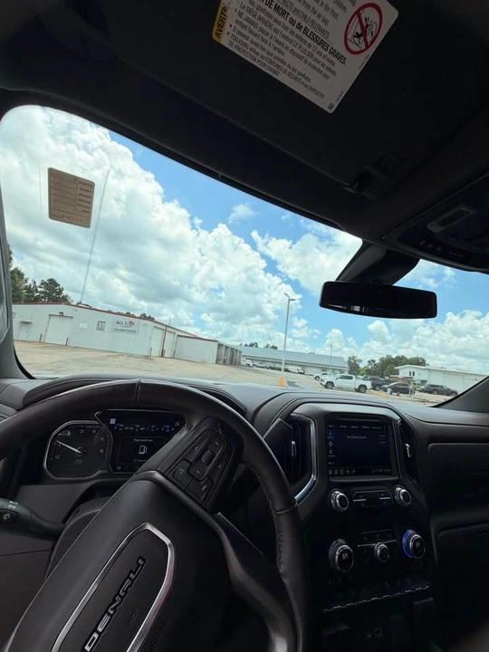 2024 GMC Sierra 5th Gen - Image 9 of 11