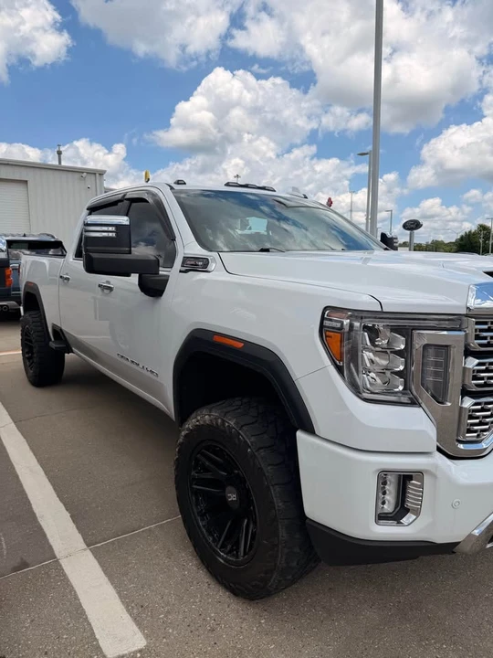 2024 GMC Sierra 5th Gen - Image 2 of 11