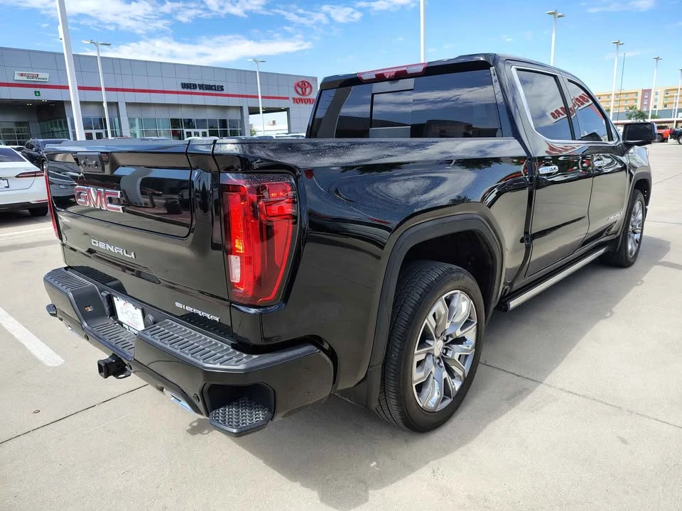 2024 GMC Sierra 5th Gen - Image 14 of 21