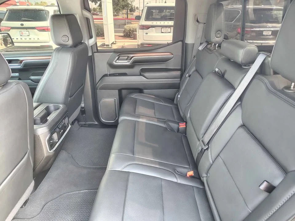 2024 GMC Sierra 5th Gen - Image 7 of 21