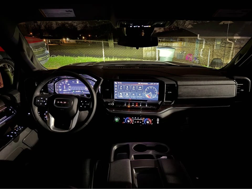 2024 GMC Sierra 4th Gen - Image 8 of 15