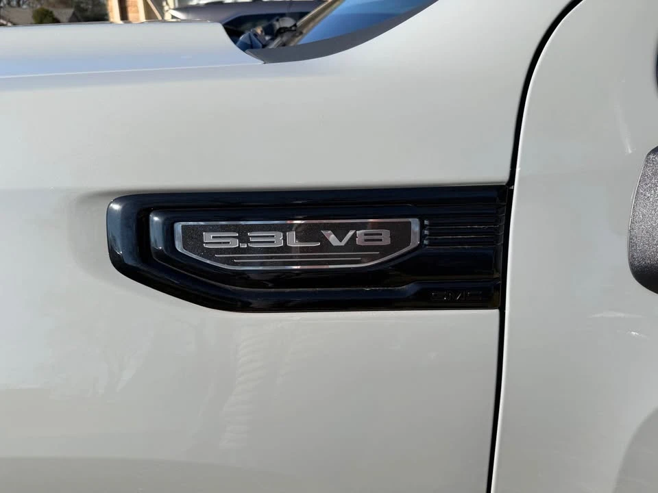 2024 GMC Sierra 4th Gen - Image 4 of 15