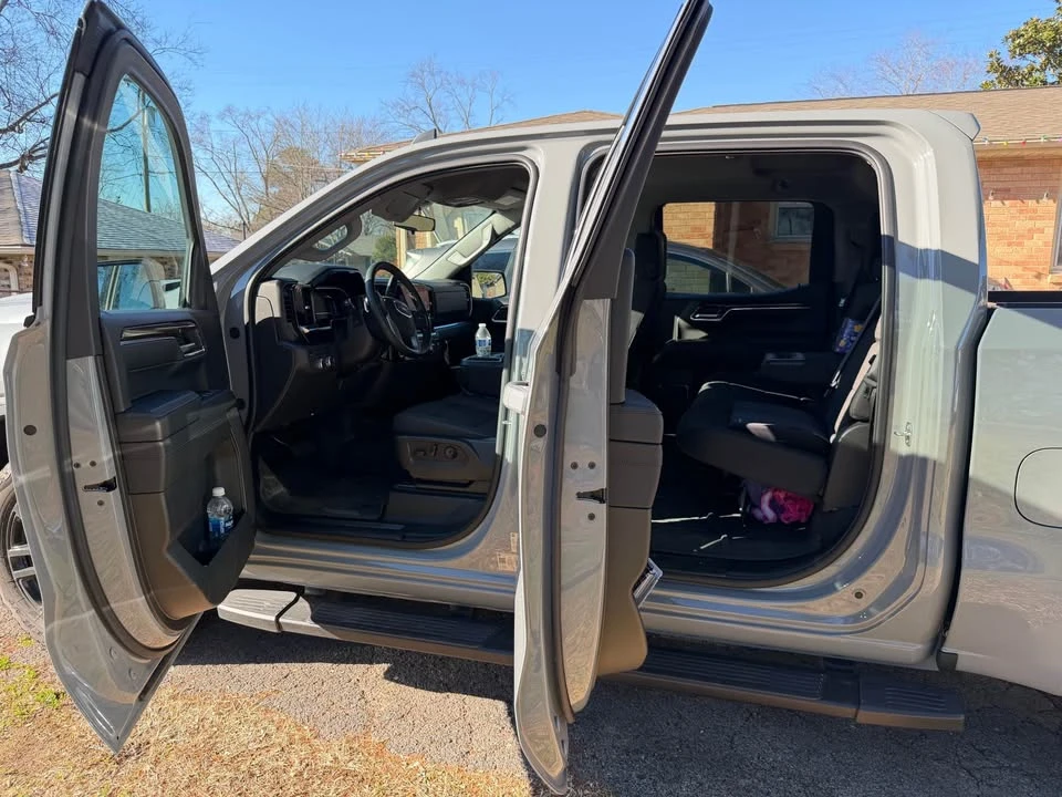 2024 GMC Sierra 4th Gen - Image 3 of 15