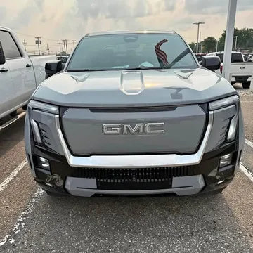 2024 GMC Sierra Denali 4D