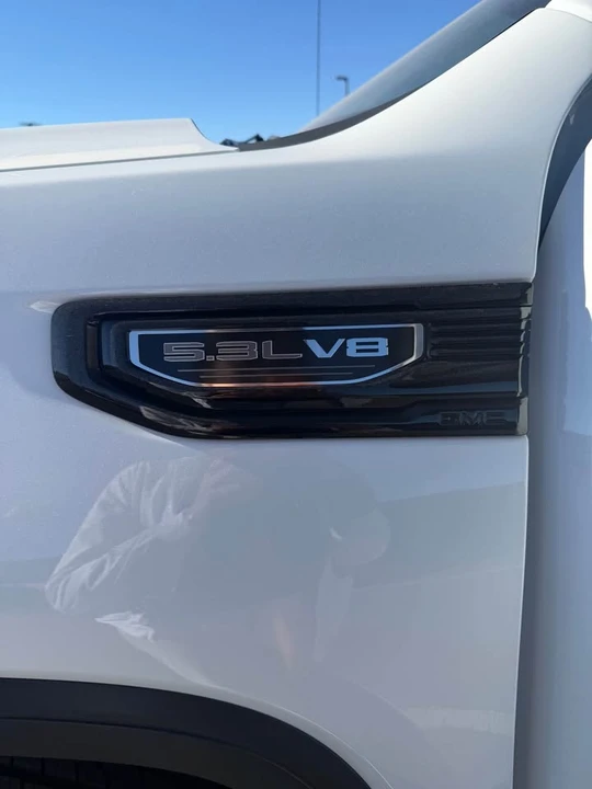 2024 GMC Sierra 5th Gen - Image 3 of 8