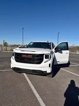 2024 GMC Sierra Elevation