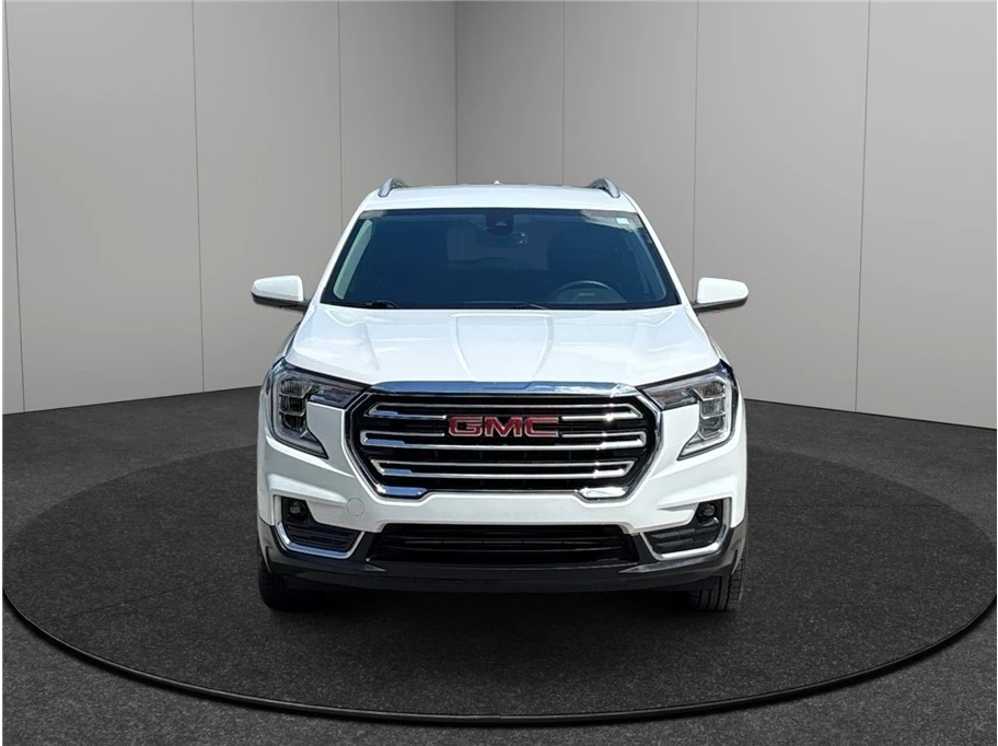 2024 GMC Terrain - Image 3 of 21