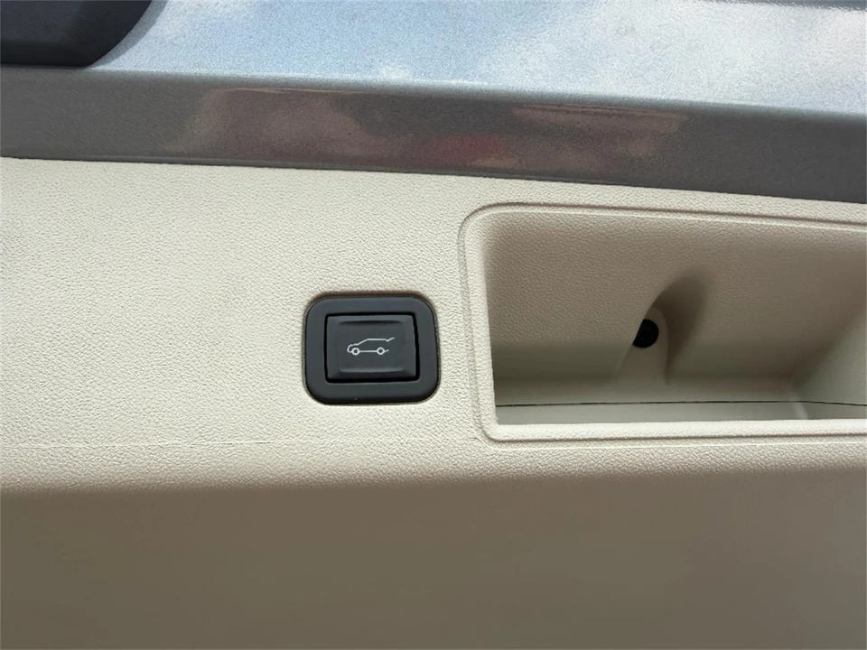 2024 GMC Terrain - Image 13 of 31