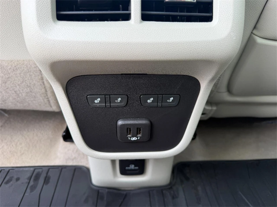 2024 GMC Terrain - Image 24 of 31