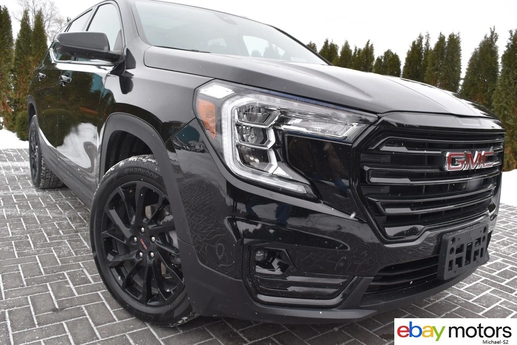 2024 GMC Terrain - Image 2 of 21