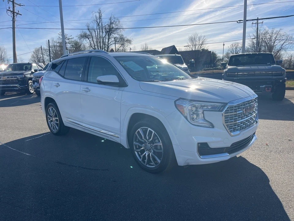 2024 GMC Terrain - Image 7 of 12