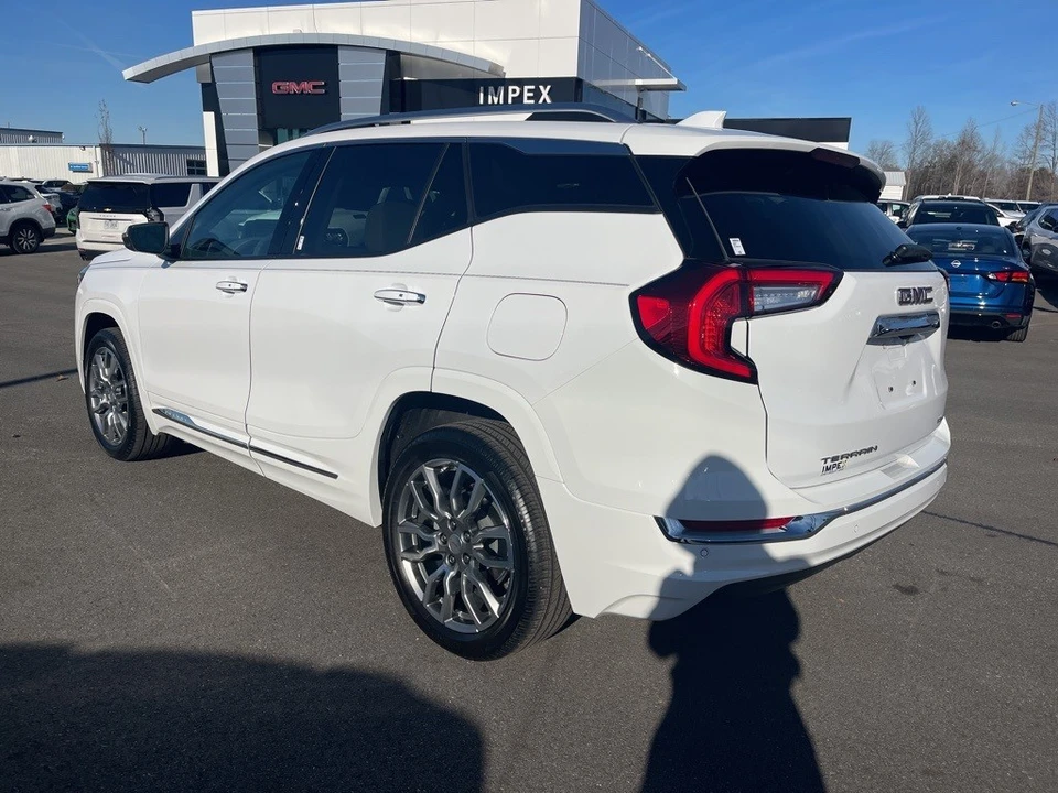 2024 GMC Terrain - Image 3 of 12
