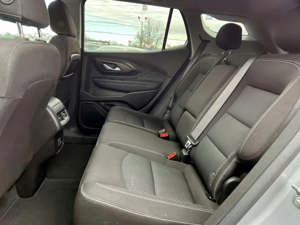 2024 GMC Terrain - Image 11 of 21