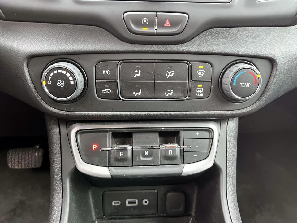 2024 GMC Terrain - Image 21 of 21