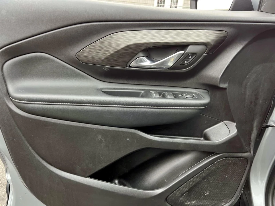 2024 GMC Terrain - Image 15 of 21