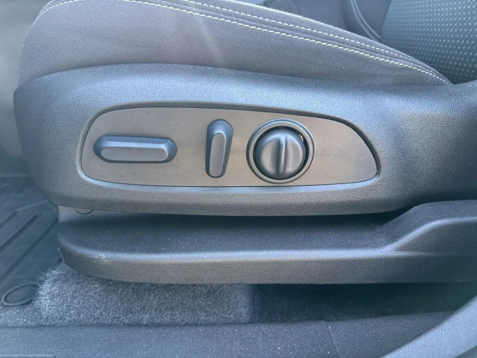 2024 GMC Terrain - Image 10 of 21