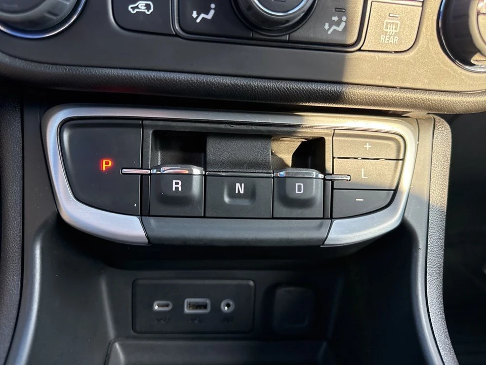 2024 GMC Terrain - Image 17 of 21