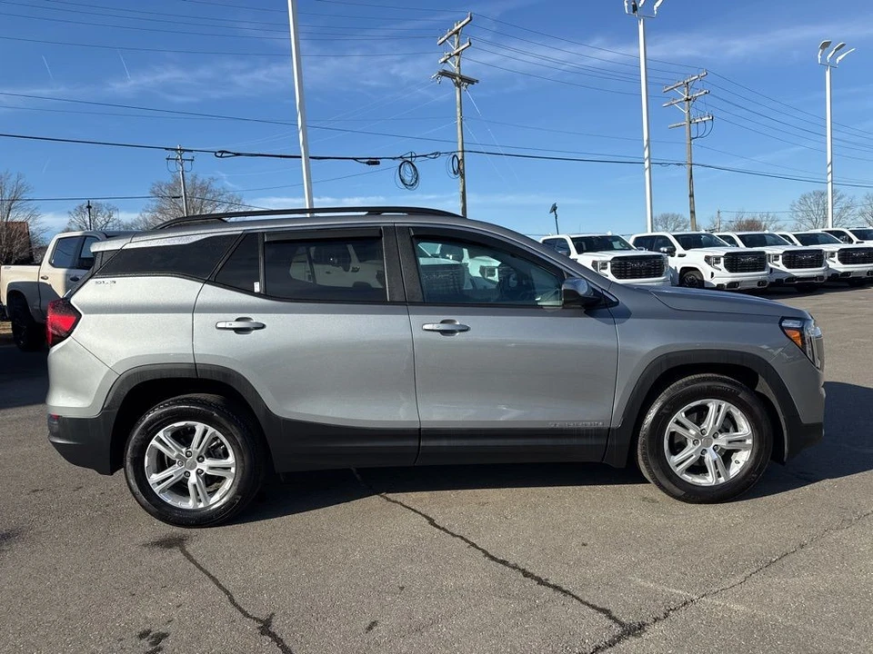 2024 GMC Terrain - Image 6 of 21