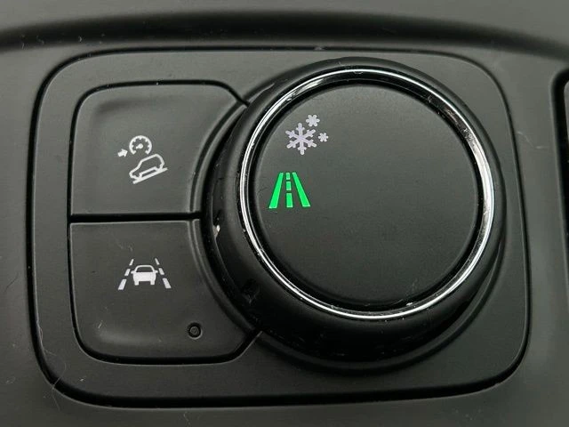 2024 GMC Terrain - Image 9 of 12