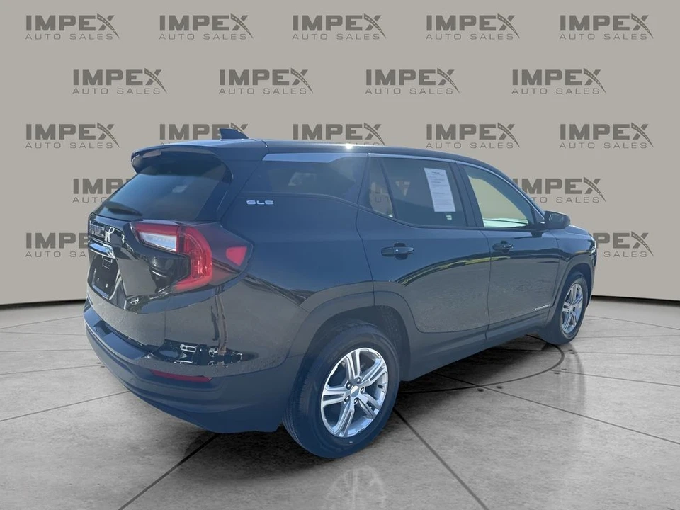 2024 GMC Terrain - Image 5 of 12