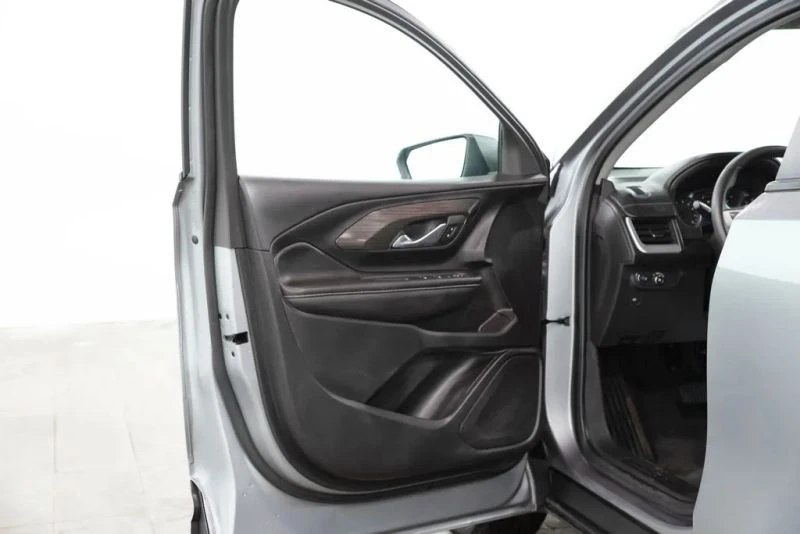 2024 GMC Terrain - Image 6 of 12