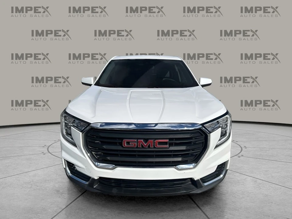 2024 GMC Terrain - Image 8 of 12