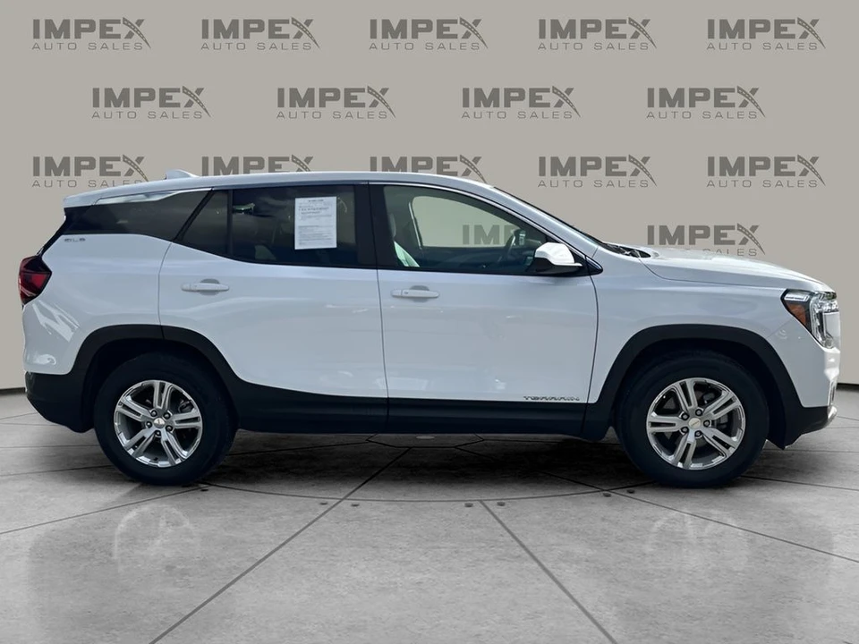 2024 GMC Terrain - Image 6 of 12