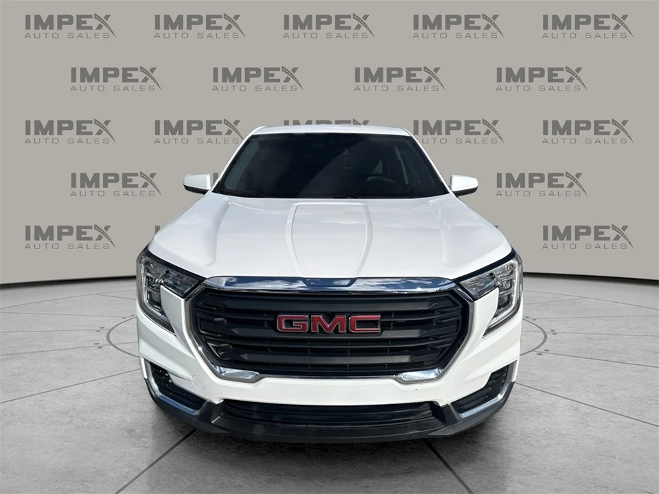 2024 GMC Terrain - Image 8 of 12