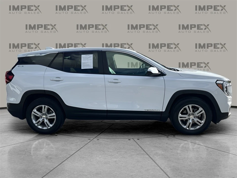 2024 GMC Terrain - Image 6 of 12