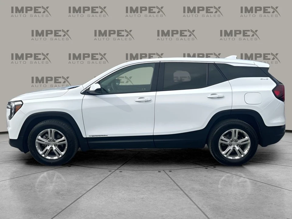 2024 GMC Terrain - Image 2 of 12