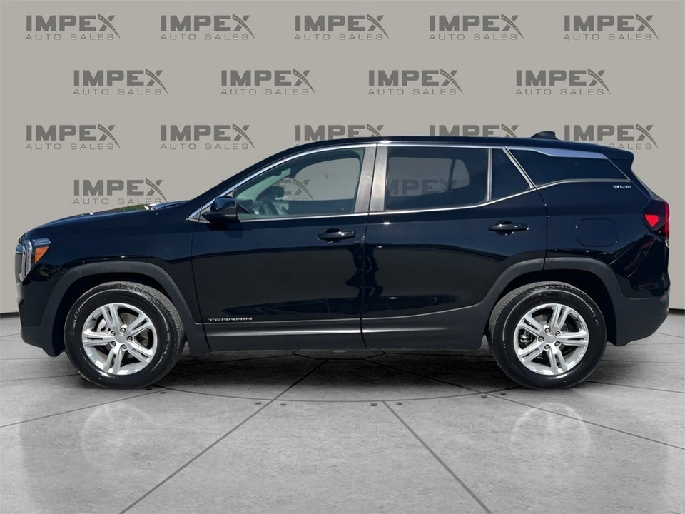 2024 GMC Terrain - Image 2 of 12
