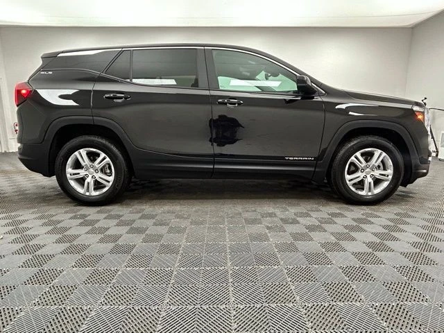 2024 GMC Terrain - Image 7 of 12
