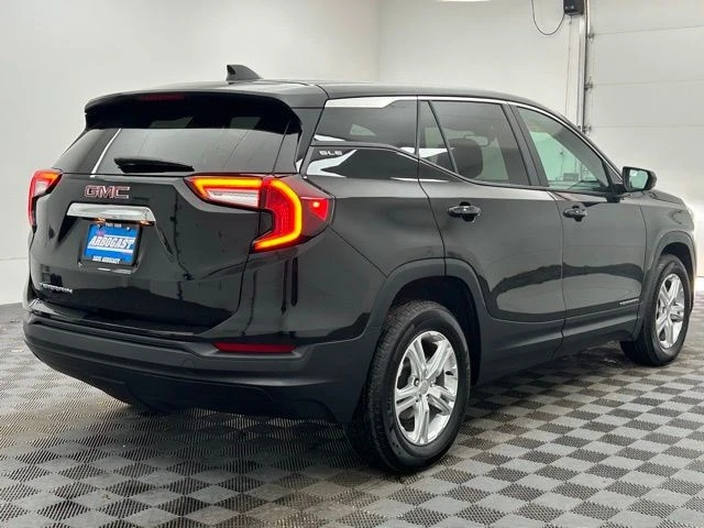 2024 GMC Terrain - Image 8 of 12