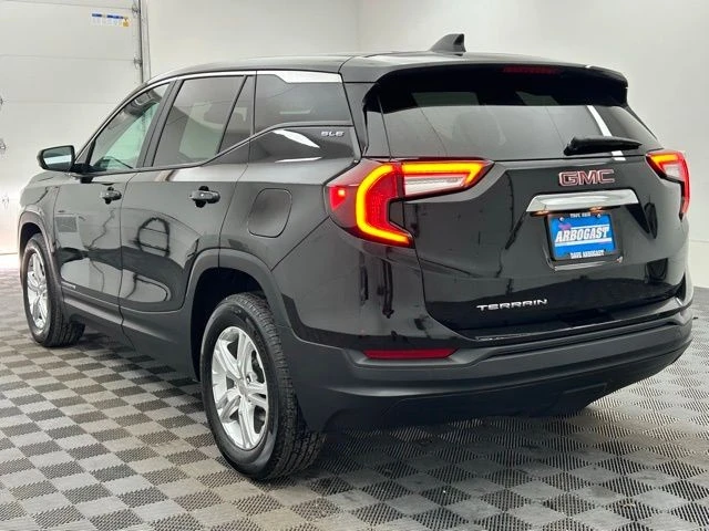 2024 GMC Terrain - Image 11 of 12