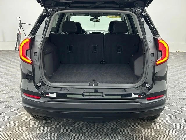 2024 GMC Terrain - Image 10 of 12