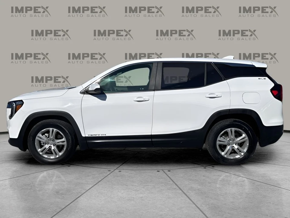 2024 GMC Terrain - Image 2 of 12