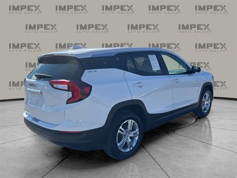 2024 GMC Terrain - Image 5 of 12