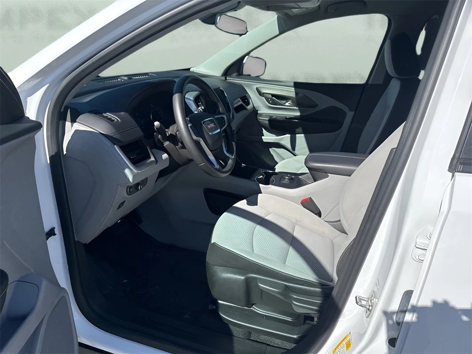 2024 GMC Terrain - Image 9 of 12
