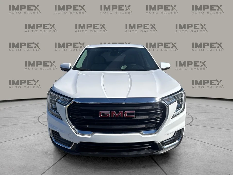 2024 GMC Terrain - Image 8 of 12
