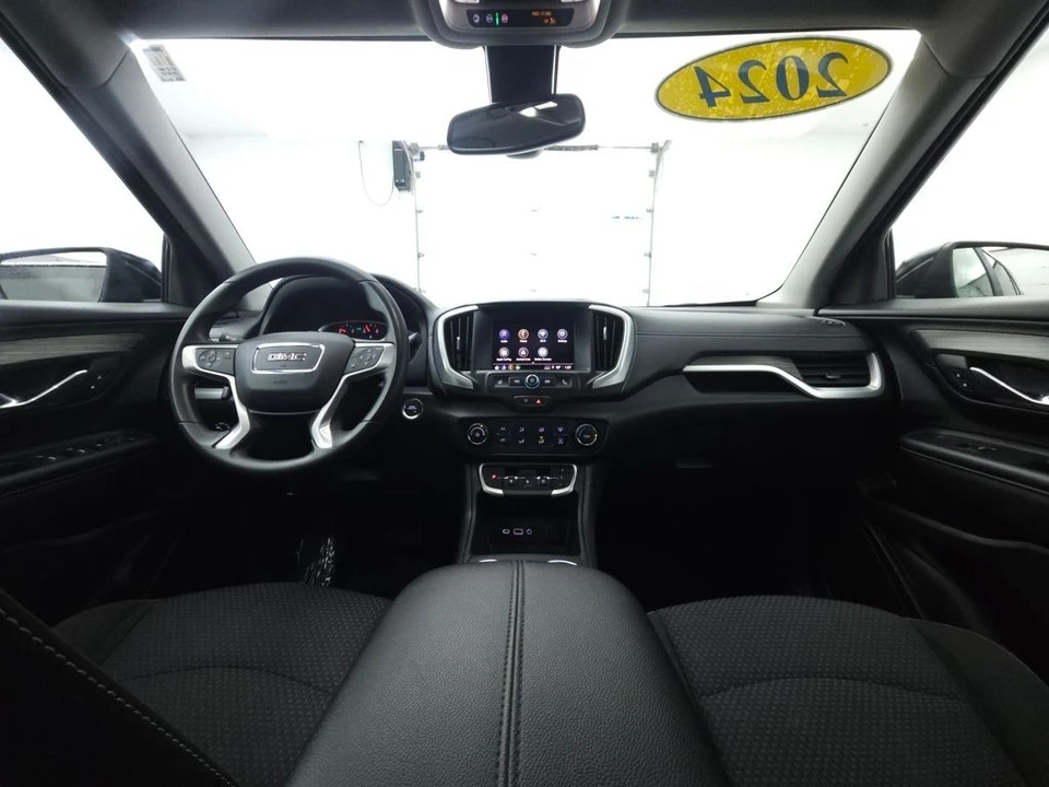 2024 GMC Terrain - Image 2 of 12